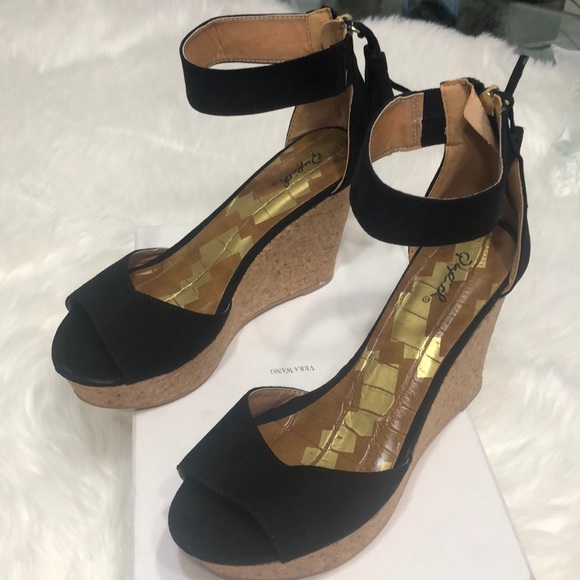 Qupid Shoes - Quipid platform wedge sandals size 7.5